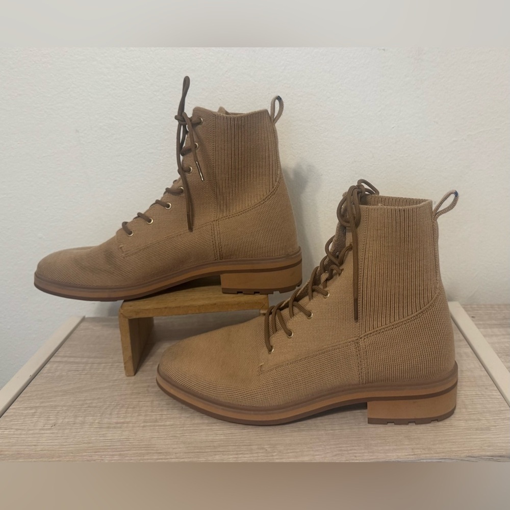 Rothy’s The Laced Lug Boot Chunky Heel Comfy Stretchy Camel Tan Size 11